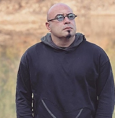 baris-capkin-sarkilarini-bir-albumde-topladi-fezaya-bak.jpg