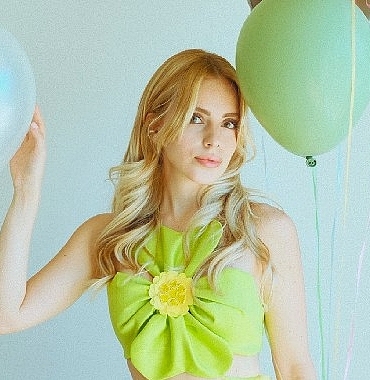 cansunun-ilk-albumu-pastel-melankoli-yayimda.jpg
