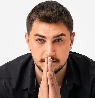 hakan-dagparcasi-sektore-yangin-gibi-girdi.jpg