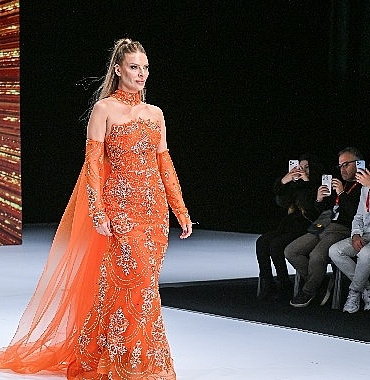 if-wedding-fashion-izmir-finaline-simge-tertemiz-damgasi.jpg