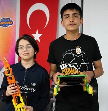 kecioren-belediyesinden-teknofest-2026-takimlarina-guclu-destek.jpg