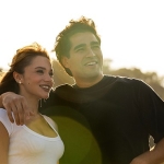 Mert Ramazan Demir ve Miray Daner’i Başrollerinde Buluşturan ‘Bize Bi’Şey Olmaz’ Dizisinden İlk Kare Yayınlandı