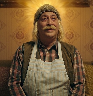 netflix-cem-yilmaza-essiz-bir-kadronun-eslik-ettigi-ersan-kunerinin-ikinci-sezon-fragmanini-paylasti.jpg