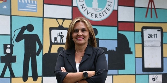 Prof. Dr. Gül Esra Atalay:  “Dijital dünyada da insan kalmayı öğrenmemiz gerekiyor!”