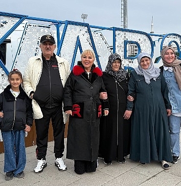 safiye-soyman-ve-faik-ozturke-karsta-yogun-ilgi.jpg