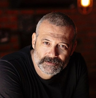 sehir-tiyatrolarinin-genel-sanat-yonetmeni-levent-uzumcu-oldu.jpg