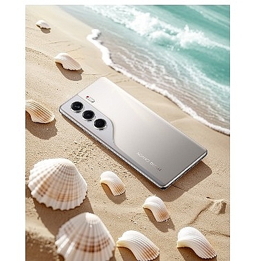 tecno-titanyum-edition-ile-camon-40-serisine-yepyeni-bir-soluk-kazandiriyor.jpg