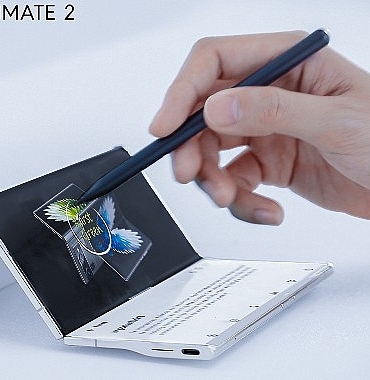 tecnodan-uc-katlamali-yeni-konsept-telefon-tecno-phantom-ultimate-2.jpg