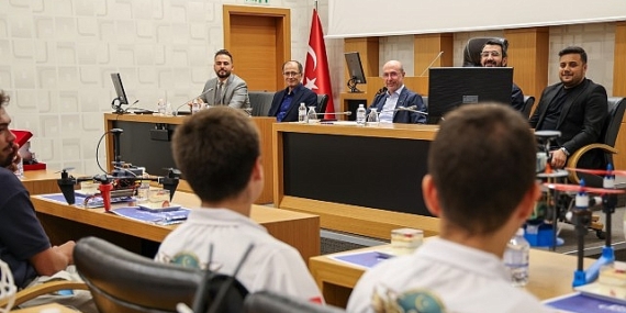 TEKNOFEST 2026’da Selçuklu’ya Gurur Yaşatan Takımlardan Başkan Pekyatırmacı’ya Ziyaret