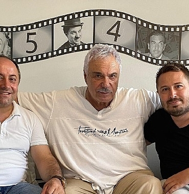 usta-oyuncu-halil-ergun-genc-yeteneklerle-etilerde-bulustu.jpg