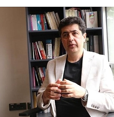 yalnizlik-kurumsallasiyor.jpg