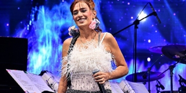 Yıldız Tilbe, Kıbrıs’ta 2 bin davetliye unutulmaz bir gece yaşattı!