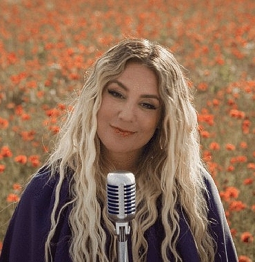 zeynep-avcidan-yeni-single-hal-hal.jpg
